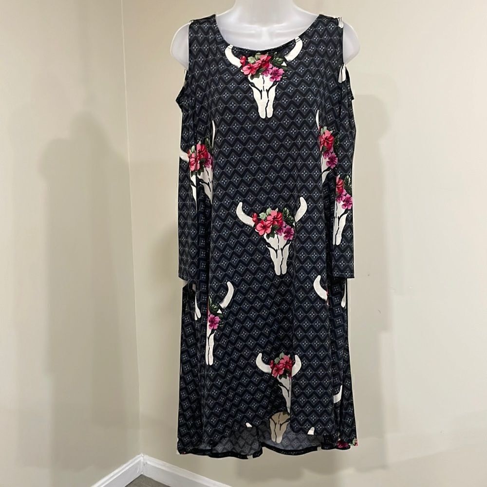 Plus size Cow Skull Cold Shoulder Dress.  Size L large 12/14